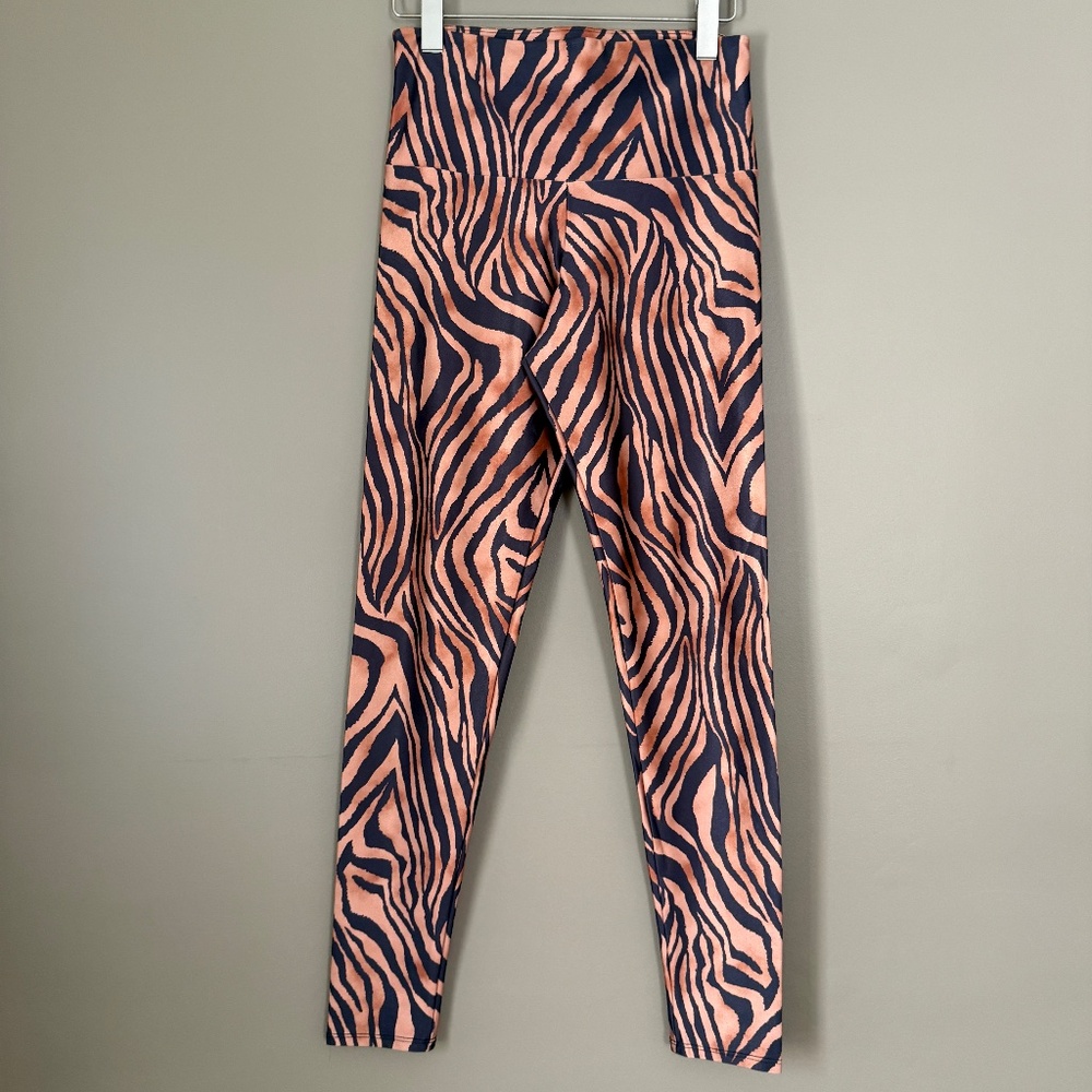 Onzie Wild Stripe Leggings - Black and Brown - SIZE M/L
